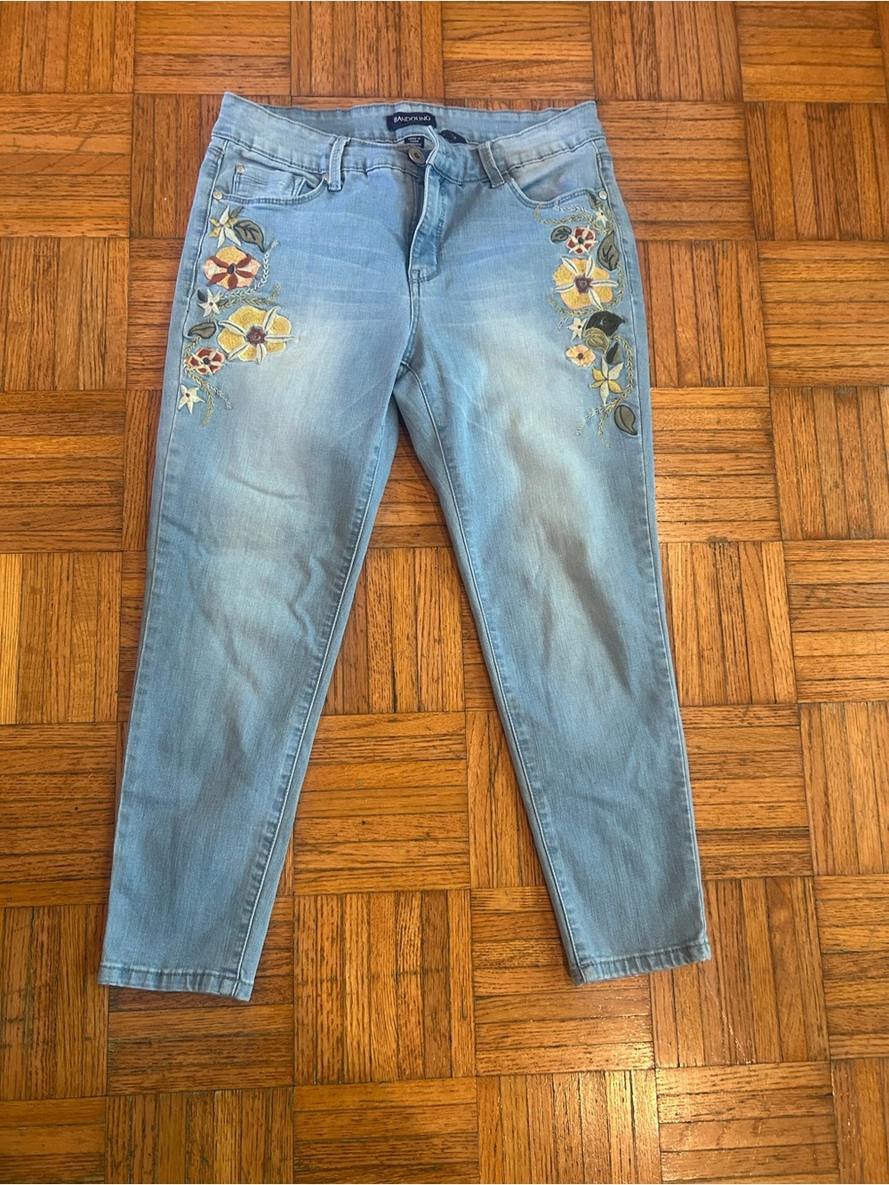 Bandolino Light Blue Cropped Jeans with Floral Embroidery